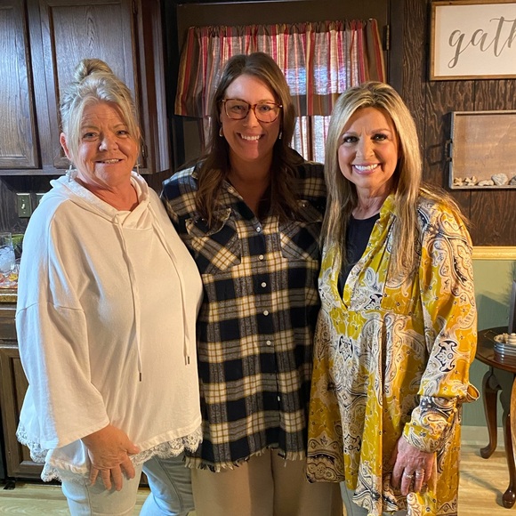 Swanky is live! FRESH items - Picture 4 of 15